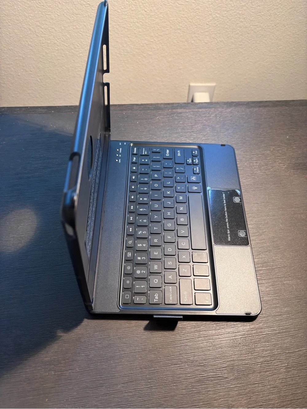 NEW CC Store Wireless Touchpad Keyboard Case for iPad Black Bluetooth Slim CM-01